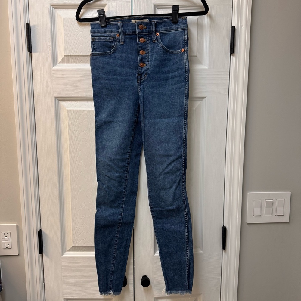 Women's Blue High-Waisted Jeans